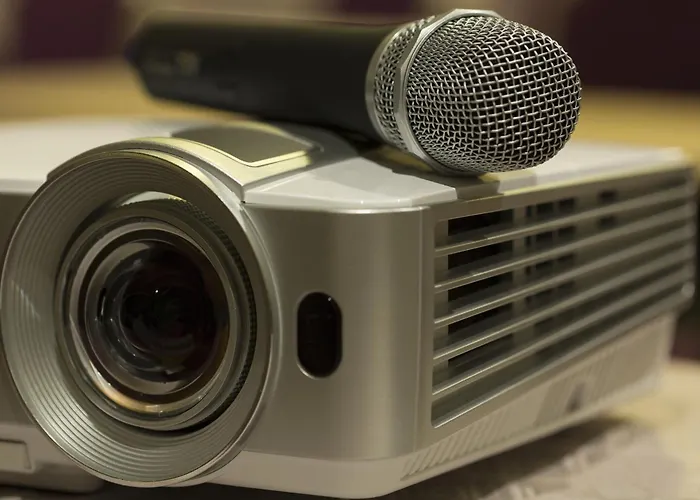 Exclusive Hotel & More